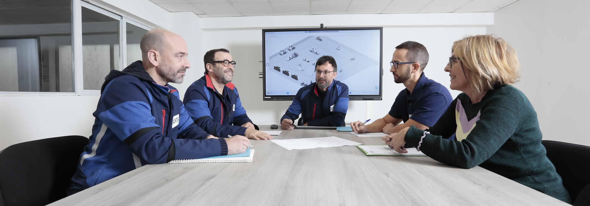 En Jayda Group somos especialistas en mecanizado de piezas bajo plano y troquelería